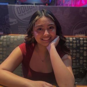 Meet your Posher, Hannah